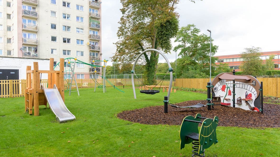 Sarah black and white-1